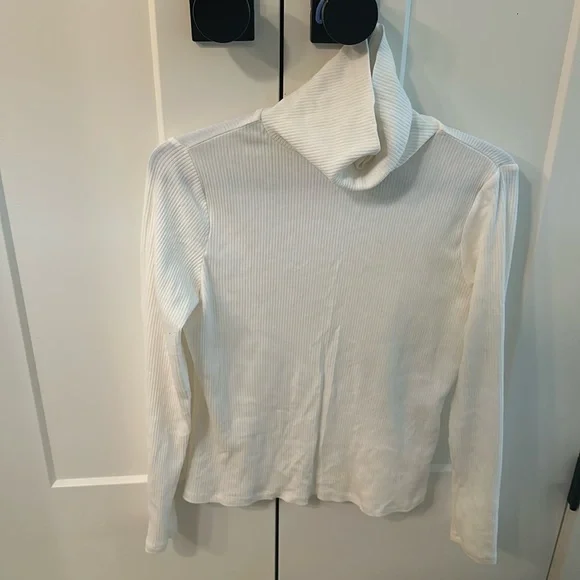 Old Navy Ribbed Turtleneck - Picture 1 of 4